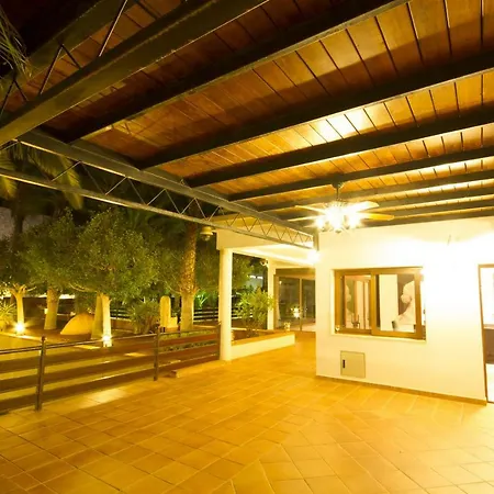 וילה Las Palmeras פוארטו קאלרו